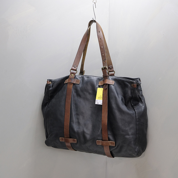 프랑코 데시 / Made in italy  Franco dessi leather shoulder bag
