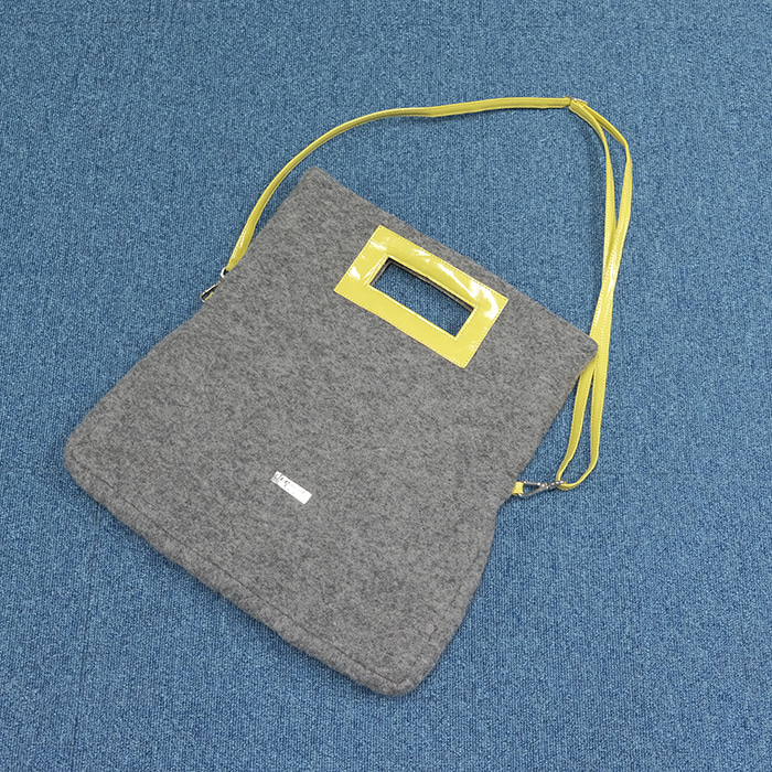 테레사 캄비 / Made in italy  Teresa cambi wool quilted shoulder bag