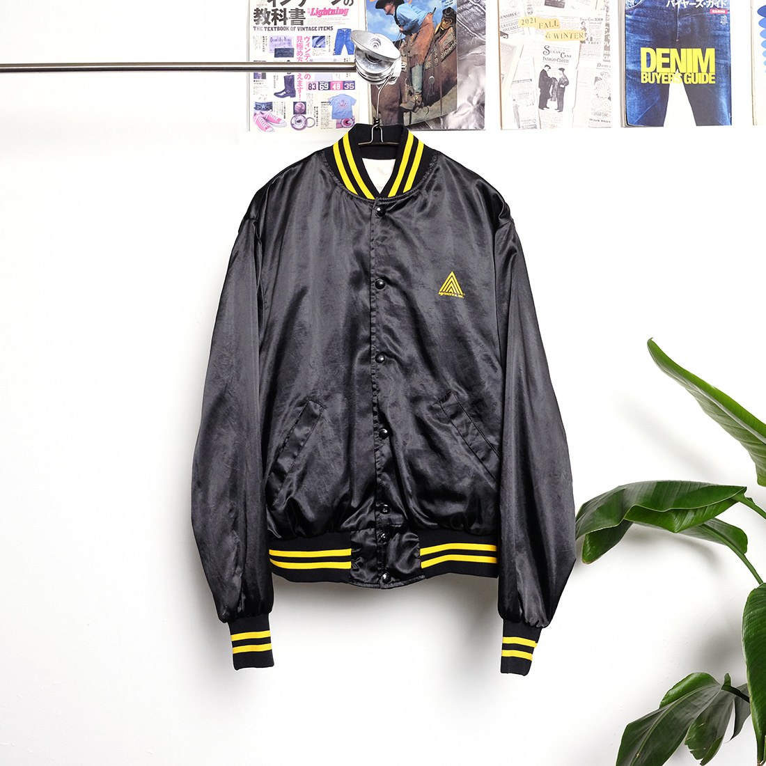 커스텀스포츠웨어 / Made in usa  VTG custom sportswear by sales guides inc bomber jacket